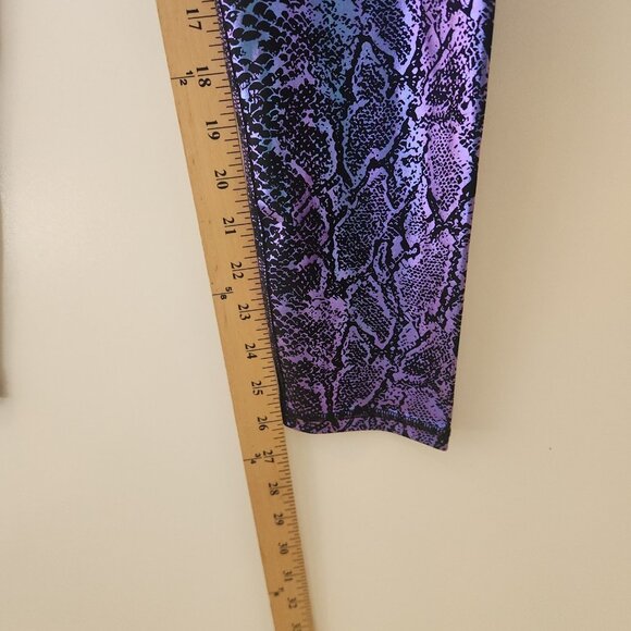 DOV DOVPOD Snakeskin Metallic Leggings Exotic Yoga Pants Blue Purple Large - Picture 14 of 14